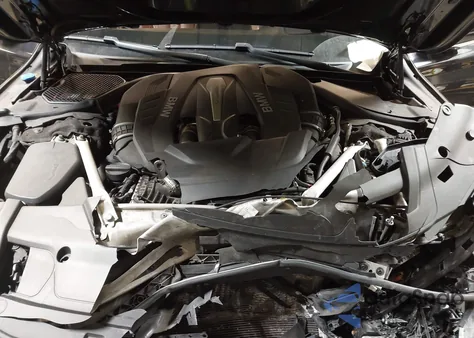 2018 BMW Alpina B7 xDrive из США, поврежденный, VIN WBA7F2C57JB238818